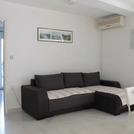 Vera Apartment